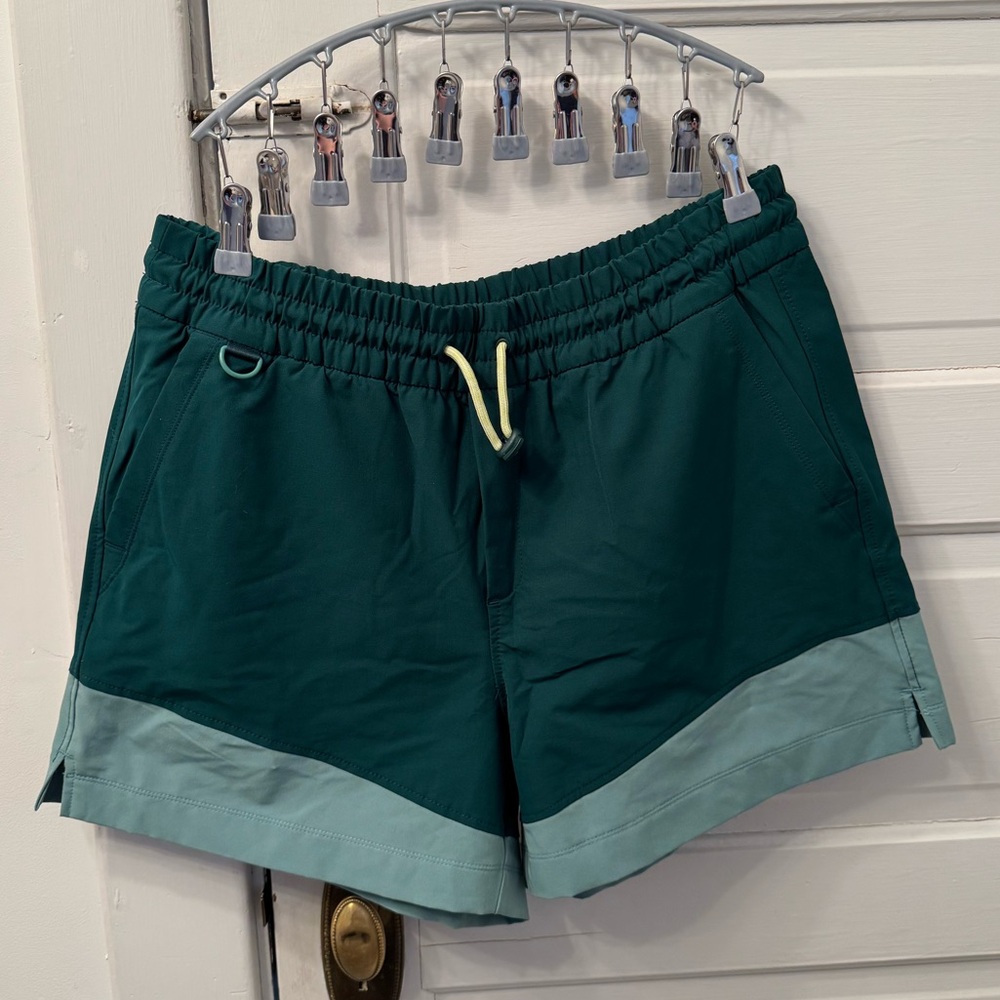 Swimming/athletic shorts